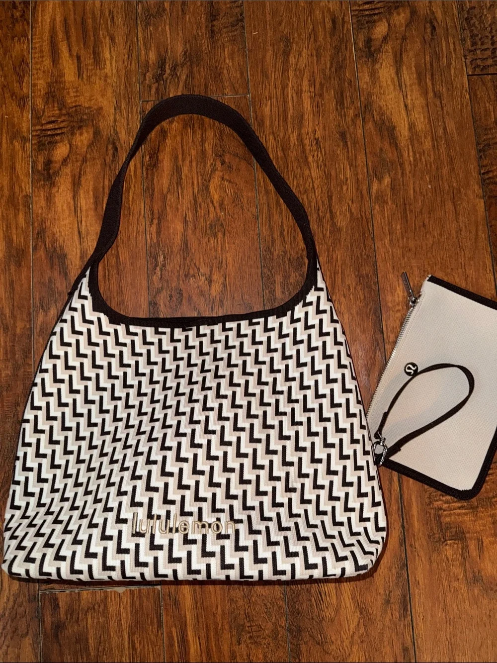 Lululemon 12L Black, Khaki, & White Geometric Chevron Shoulder Bag